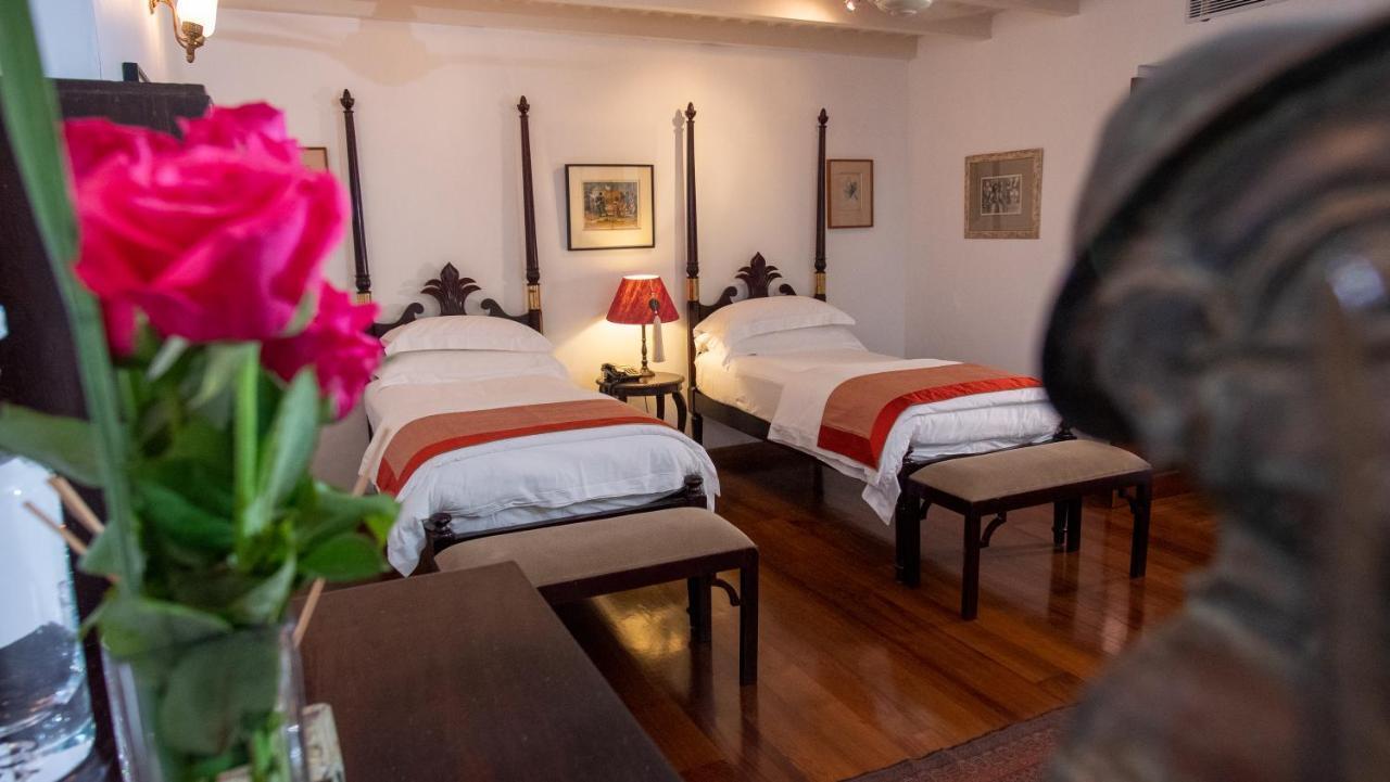 ホテル Le Colonial 1506 - Exclusive Luxury Hideaway Kochi エクステリア 写真